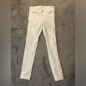 LEVI’S 711 Skinny in White Size 26
